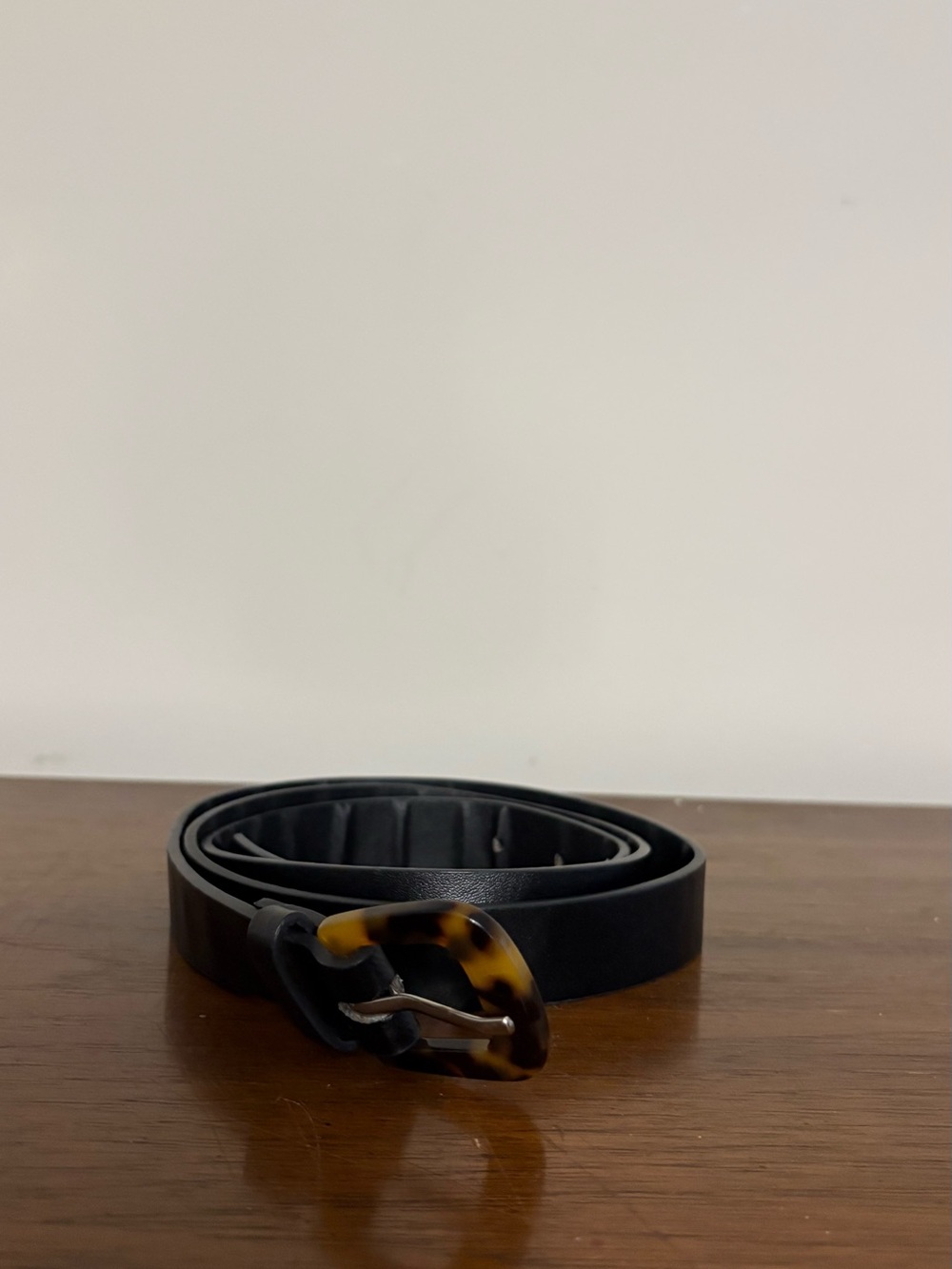 Classic Black Leather Belt with Tortoiseshell Buckle - Picture 2 of 5